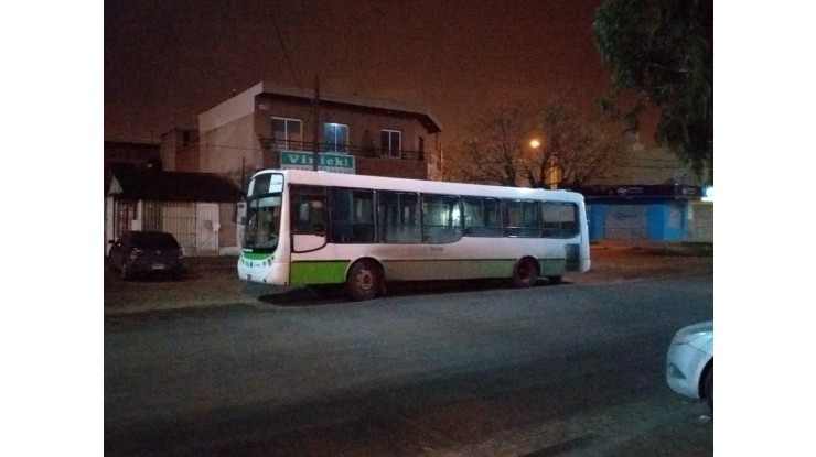 Mujer fallece tras ser atropellada por un colectivo